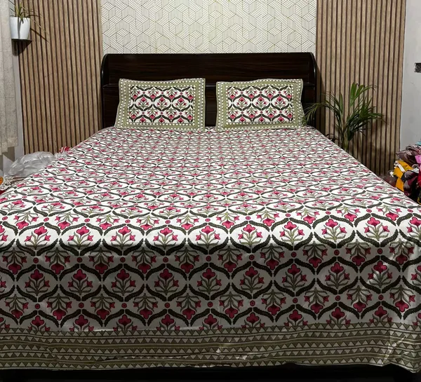 White_Botanical_Block_Print_Double_Bedsheet_Set
