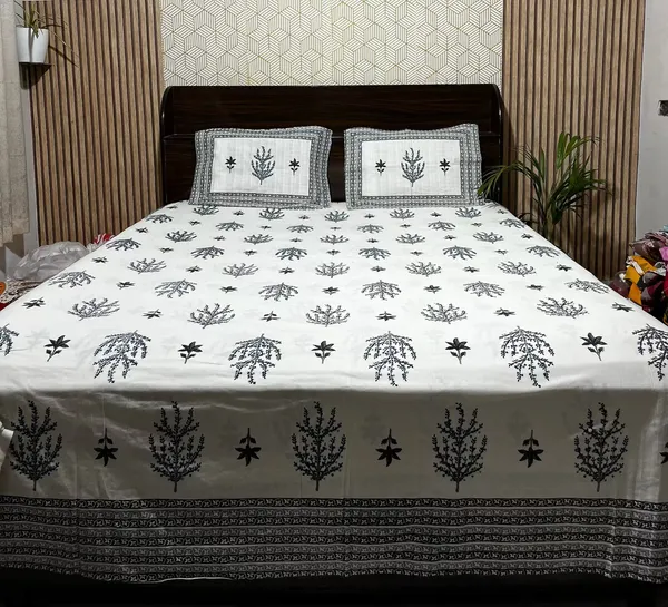 White_Botanical_Block_Print_Double_Bedsheet_Set