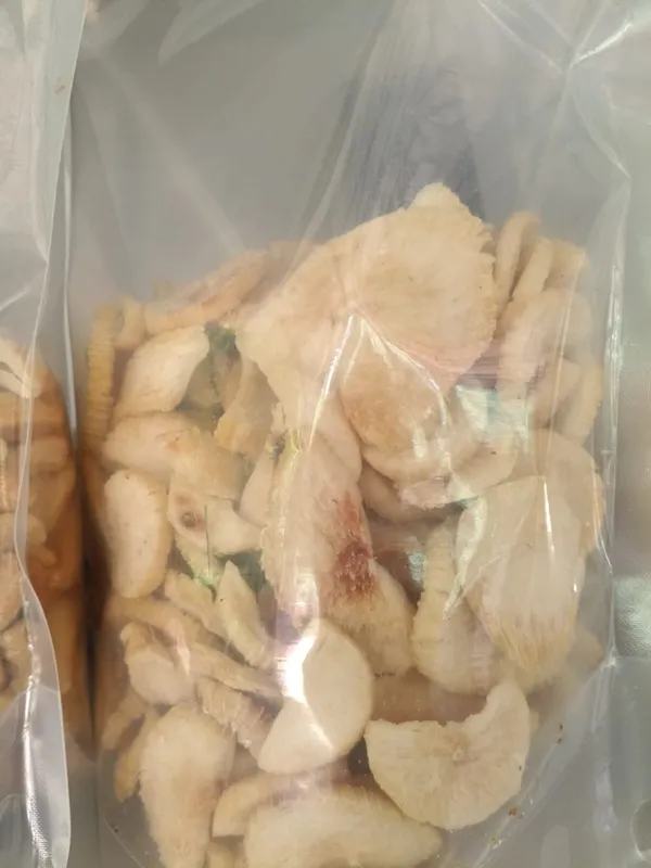 Vattu_kappa.(Boiled_and_fried_tapioca)