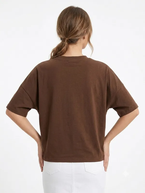 Coffee_Brown_Cotton_Jersey_Oversized_Graphic_T-Shirt_For_Women