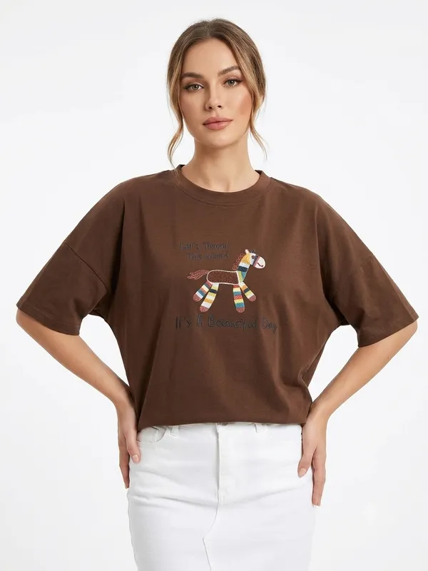 Coffee_Brown_Cotton_Jersey_Oversized_Graphic_T-Shirt_For_Women