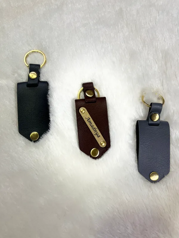 Black_Pu_Leather_Gold_Nameplate_Personalized_Keychain_For_Men_Women