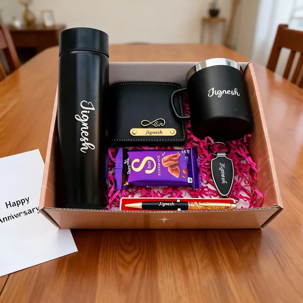 Multicolor_Mix_Material_Personalized_Anniversary_Gift_Hamper_For_Men
