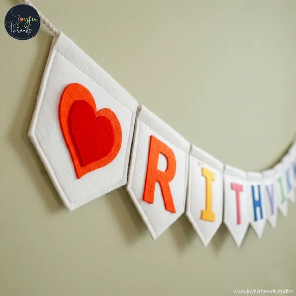 Personalized_Custom_Name_Felt_Flag_Garland