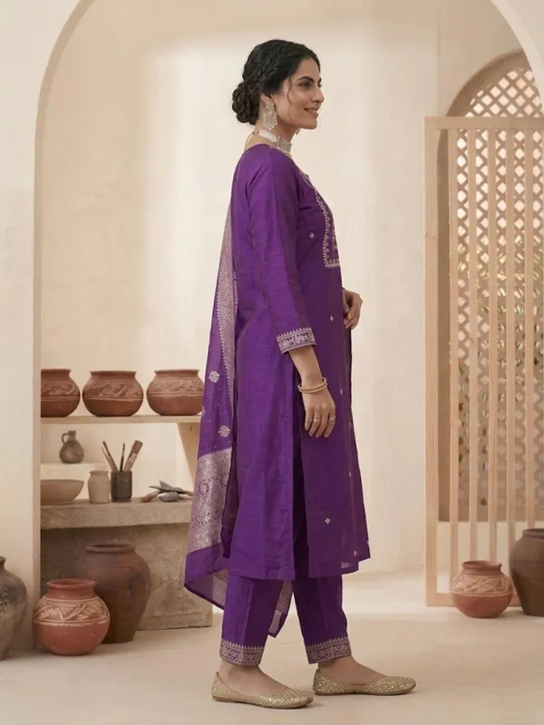 Purple_Embroidery_Viscose_Silk_Kurti_Set_|_Hand_Work_|_Festive_&_Party_Wear