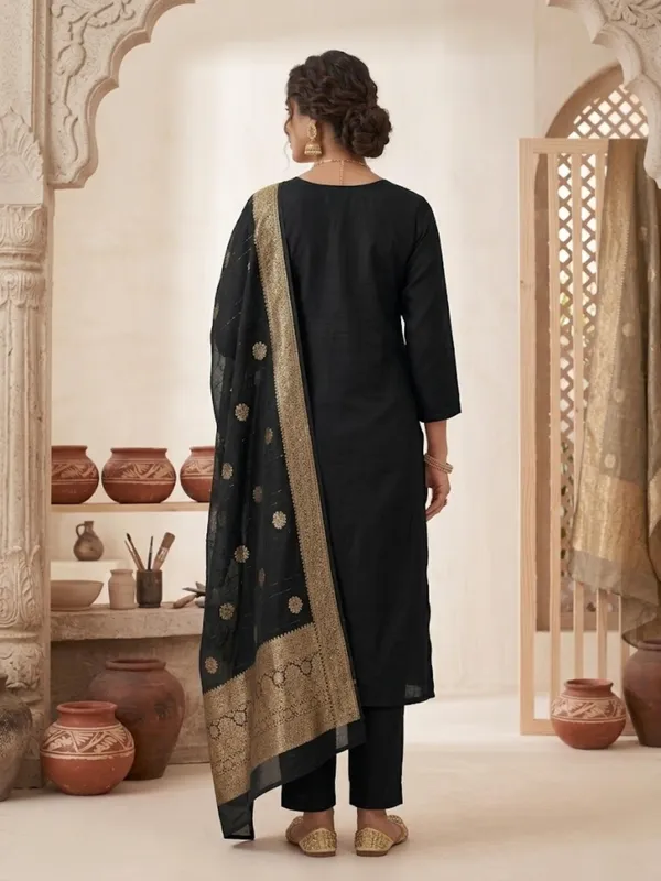 Black_Embroidery_Viscose_Silk_Kurti_Set_|_Hand_Work_|_Festive_&_Party_Wear