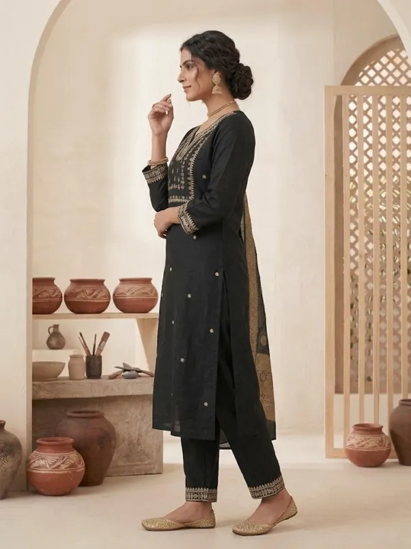 Black_Embroidery_Viscose_Silk_Kurti_Set_|_Hand_Work_|_Festive_&_Party_Wear