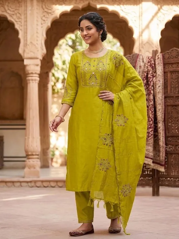 Mustard_Embroidery_Viscose_Silk_Kurti_Set_|_Hand_Work_|_Festive_&_Party_Wear