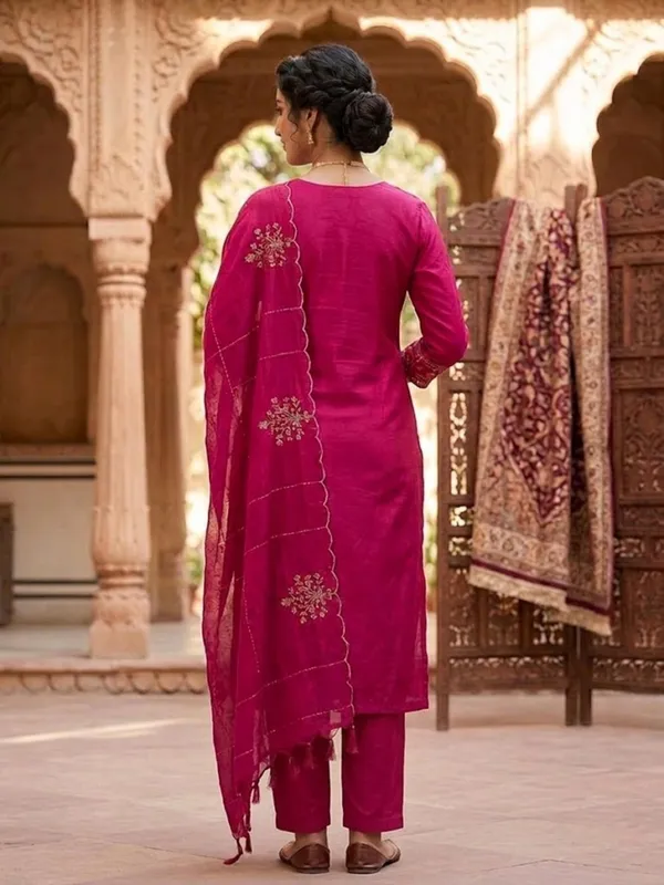 Pink_Embroidery_Viscose_Silk_Kurti_Set_|_Hand_Work_|_Festive_&_Party_Wear