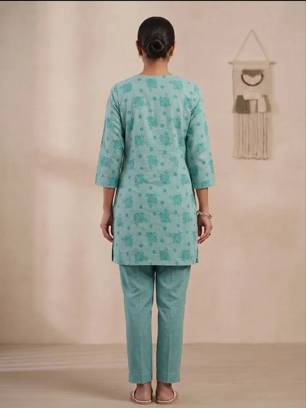 Women_Cotton_Shirt_Style_Short_Kurti