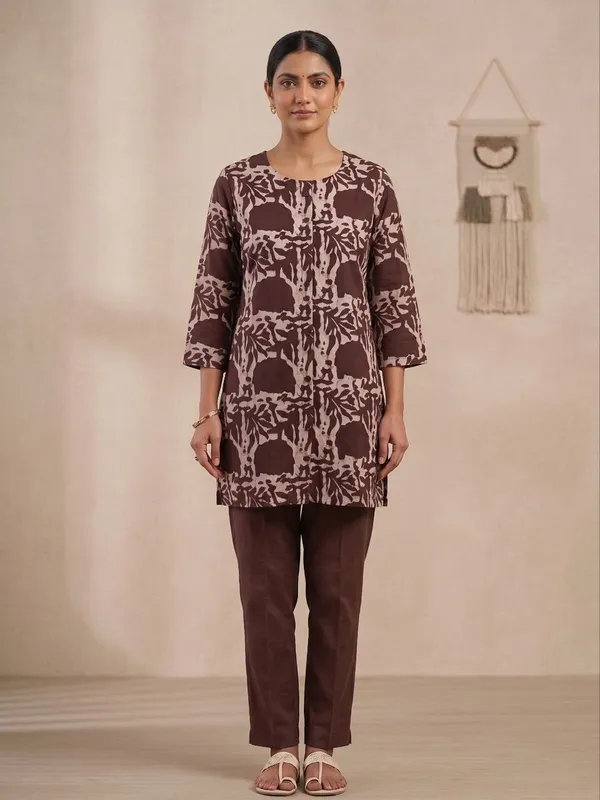 Casual_Cotton_Short_Kurti_3/4_Sleeve