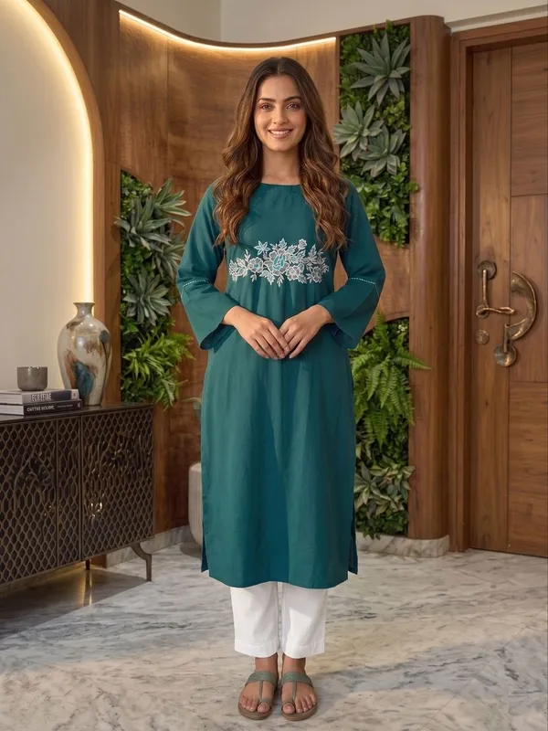 Women_Embroidered_Kurti_For_Daily_Wear