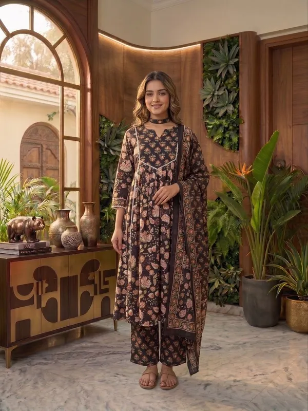 Stylish_Kurti_Set_With_Dupatta_And_Pockets