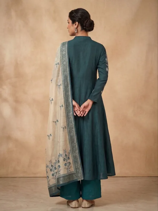 Women_Cotton_Kurti_Pant_Dupatta_Set_Embroidered