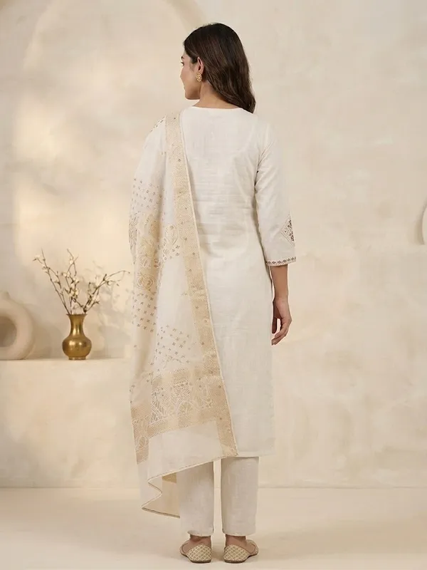 White_Viscose_Mango_Silk_Kurti_Pant_Set_with_Jacquard_Dupatta