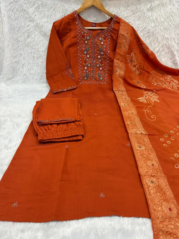 Orange_Viscose_Mango_Silk_Kurti_Pant_Set_with_Jacquard_Dupatta