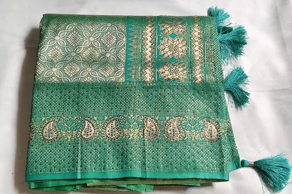 Turquoise_Silk_Paisley_Print_Traditional_South_Saree