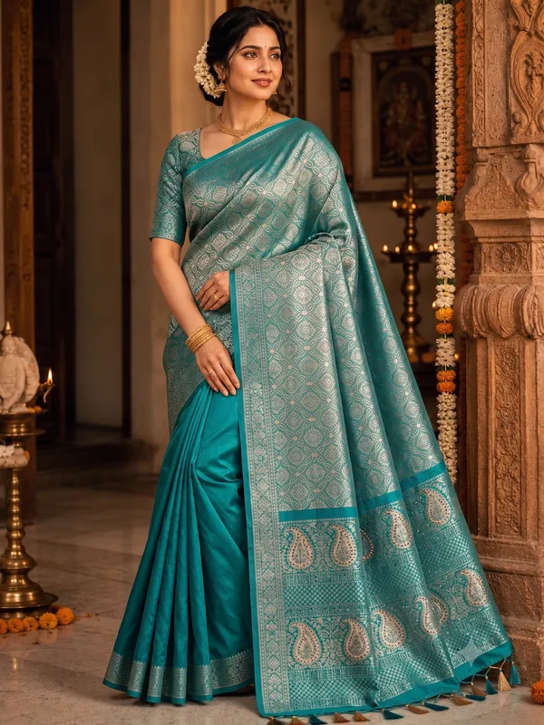 Turquoise_Silk_Paisley_Print_Traditional_South_Saree