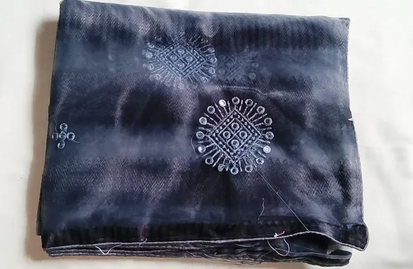 Navy_Blue_Tie-Dye_Embroidered_And_Net_Stylish_Saree