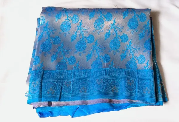 Blue_Grey_Silk_Blend_Woven_Saree_With_Floral_Pattern
