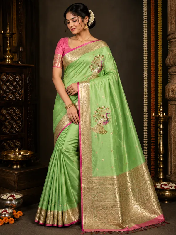 Turquoise_Silk_Peacock_Embroidered_Banarsi_Catpadar_Saree