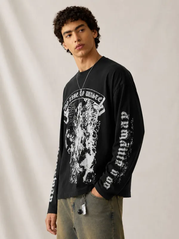 Black_Graphic_Print_Long_Sleeve_T-Shirt_For_Men