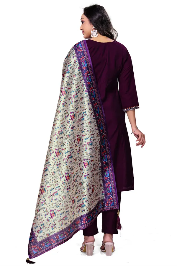 Wine_Purple_Georgette_Embroidered_Straight_Kurta_Pant_Set_With_Dupatta_For_Women