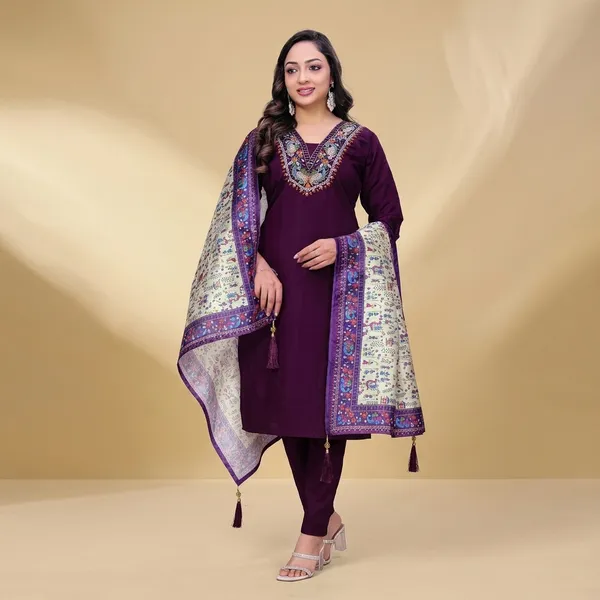 Wine_Purple_Georgette_Embroidered_Straight_Kurta_Pant_Set_With_Dupatta_For_Women