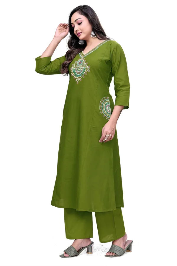 Green_Georgette_Embroidered_Straight_Kurti_Pant_Set_For_Women