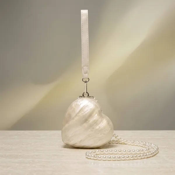 Veloure_Amara_Pearl_Heart_Clutch_Bag_-_Luxury_Acrylic_Evening_Purse
