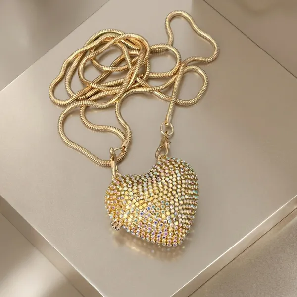 Veloure_Aura_Liquid_Crystal_Heart_Clutch_|_Luxury_Snake_Chain_Evening_Pu