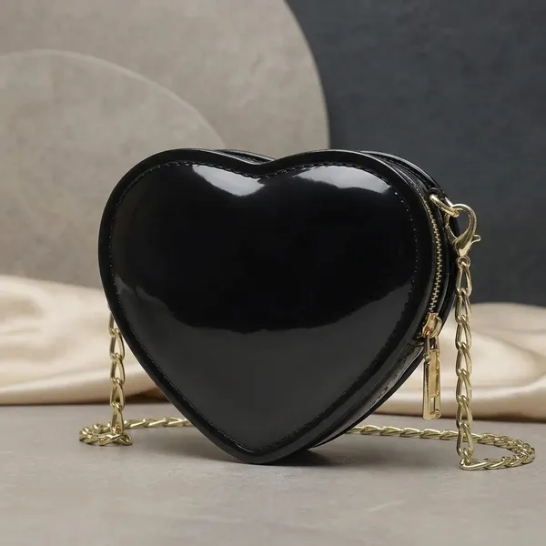 Veloure_Cordelia_Patent_Heart_Bag_-_Luxury_Glossy_Crossbody_Clutch