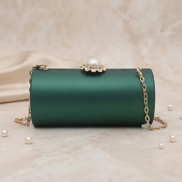 Veloure_Green_Glass_Crystal_Geometric_Hardcase_Evening_Clutch_For_Women