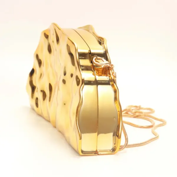 Veloure_Liquid_Aura_Metallic_Clutch_|_Molten_Gold_Luxury_Evening_Bag
