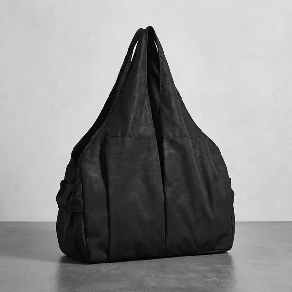 Veloure_Noir_Vault_Black_Skincare_Organizer_Bag