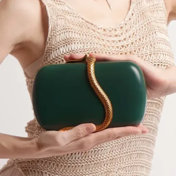 Veloure_Seraphina_Snake_Clutch_-_Luxury_Hard_Shell_Serpent_Evening_Bag