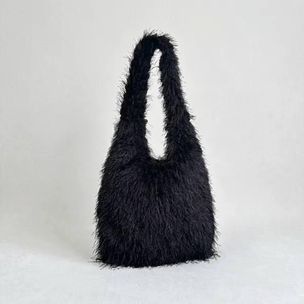Veloure_Velvet_Cloud_Faux_Fur_Evening_Bag_With_Crystal_Handle