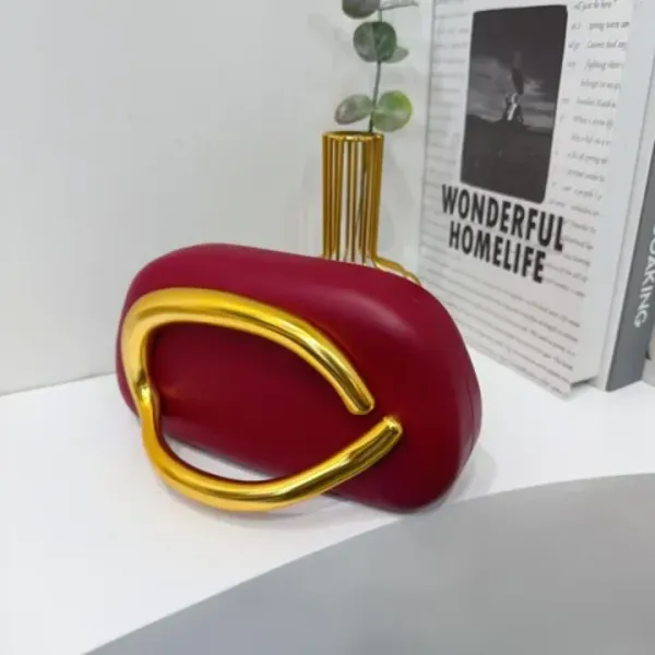 Veloure_Zara_Clutch_|_Minimalist_Luxury_Sculptural_Evening_B