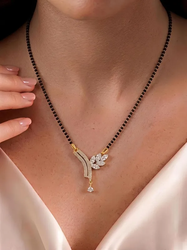 Pari_Mangalsutra_–_Premium_Gold_Finish