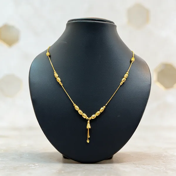 Black_And_Gold_Plated_Brass_Bold_Mangalsutra_For_Women