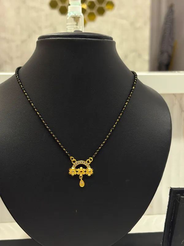 Black_And_Gold_Plated_Brass_Traditional_Mangalsutra_For_Women