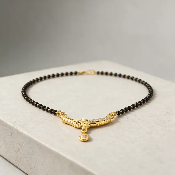 Black_And_Gold_Plated_Traditional_Mangalsutra_For_Women