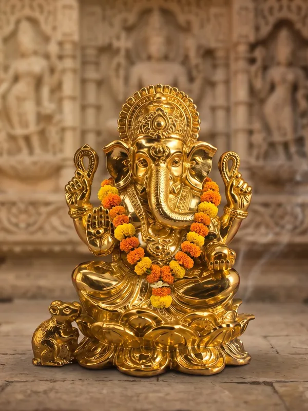 Gold_Brass_Ganesha_Idol_Seated_On_Lotus_With_Om_Symbol