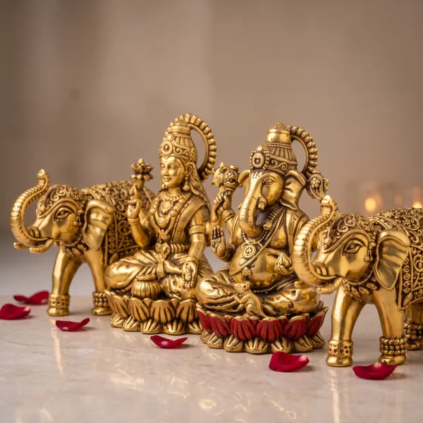 Antique_Brass_Lakshmi_Ganesha_Idol_Set_With_Elephant_Pair