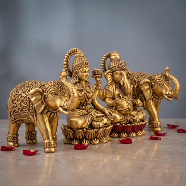 Antique_Brass_Lakshmi_Ganesha_Idol_Set_With_Elephant_Pair