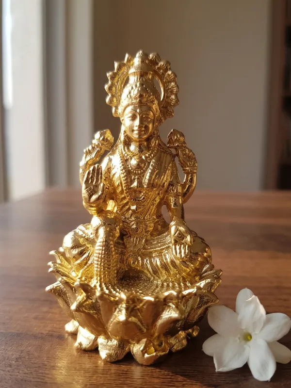Gold_Brass_Goddess_Lakshmi_Seated_On_Blooming_Lotus_Idol