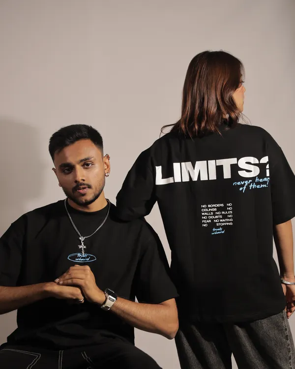 Unisex_Black_Graphic_Crew_Neck_T-Shirt
