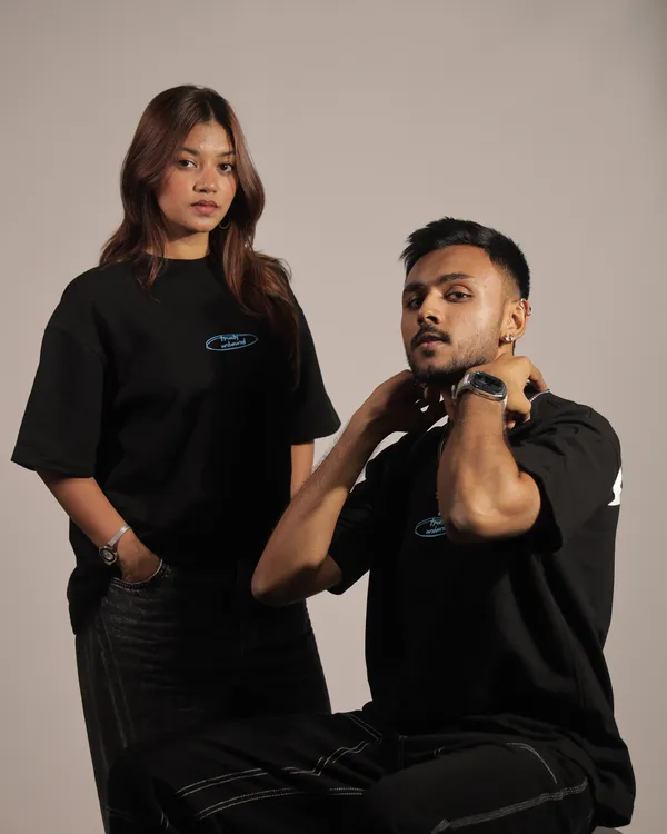 Unisex_Black_Graphic_Crew_Neck_T-Shirt