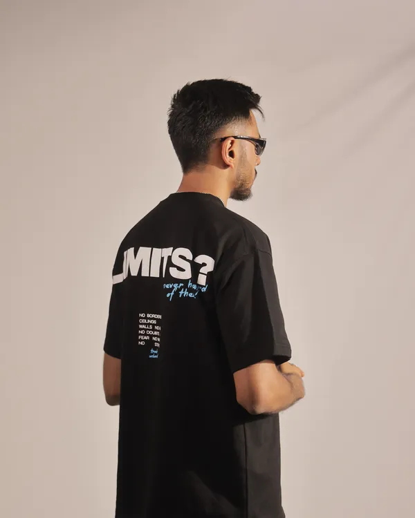 Unisex_Black_Graphic_Crew_Neck_T-Shirt