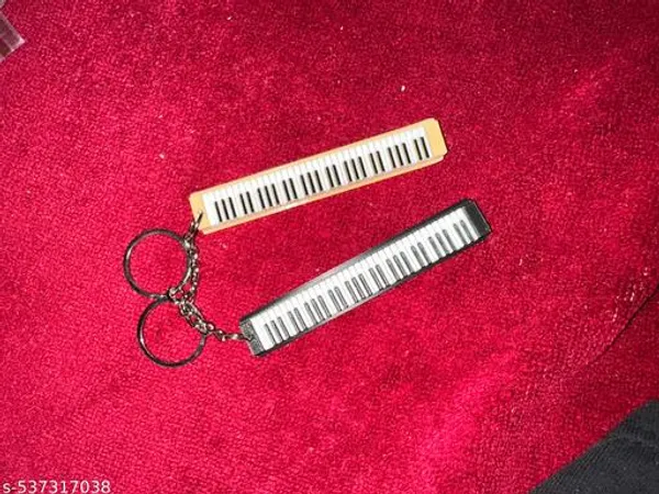Black_White_Plastic_Piano_Keychain_Set_Of_2